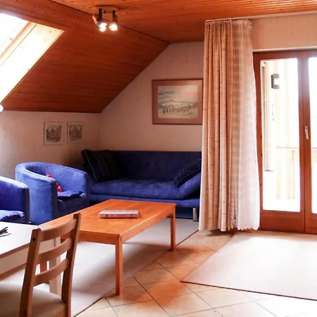 House Mattle, *